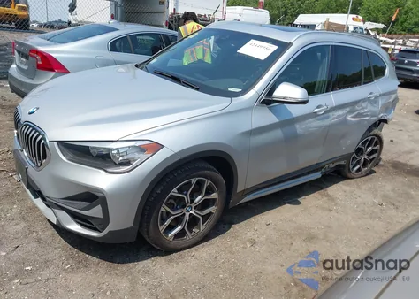 2021 BMW X1 xDrive28I z USA, uszkodzony, nr VIN WBXJG9C01M5T40043